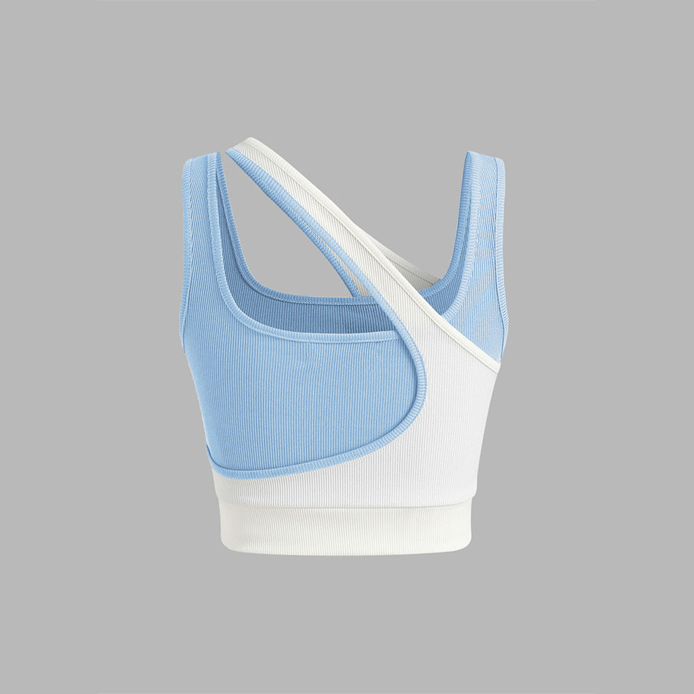 Women's sports bra with innovative cut and enhanced support, size