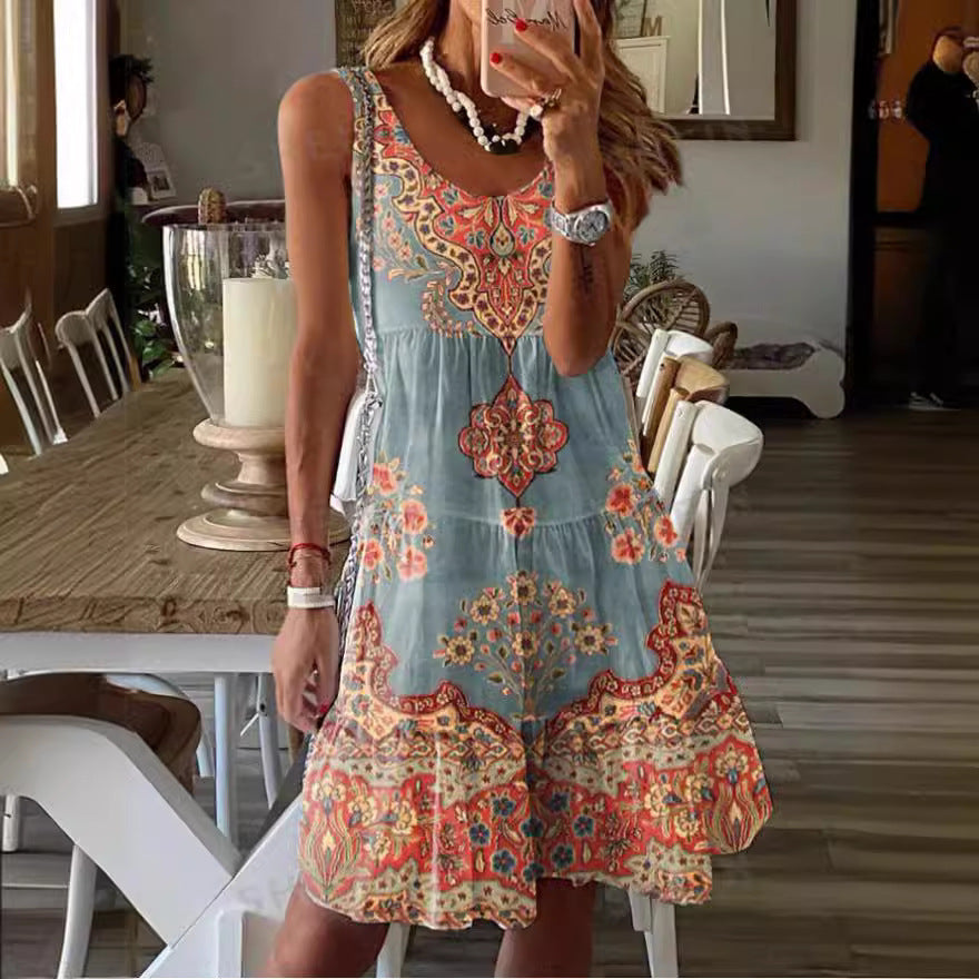 Women's airy summer dress with charming print and flowing cut, size S