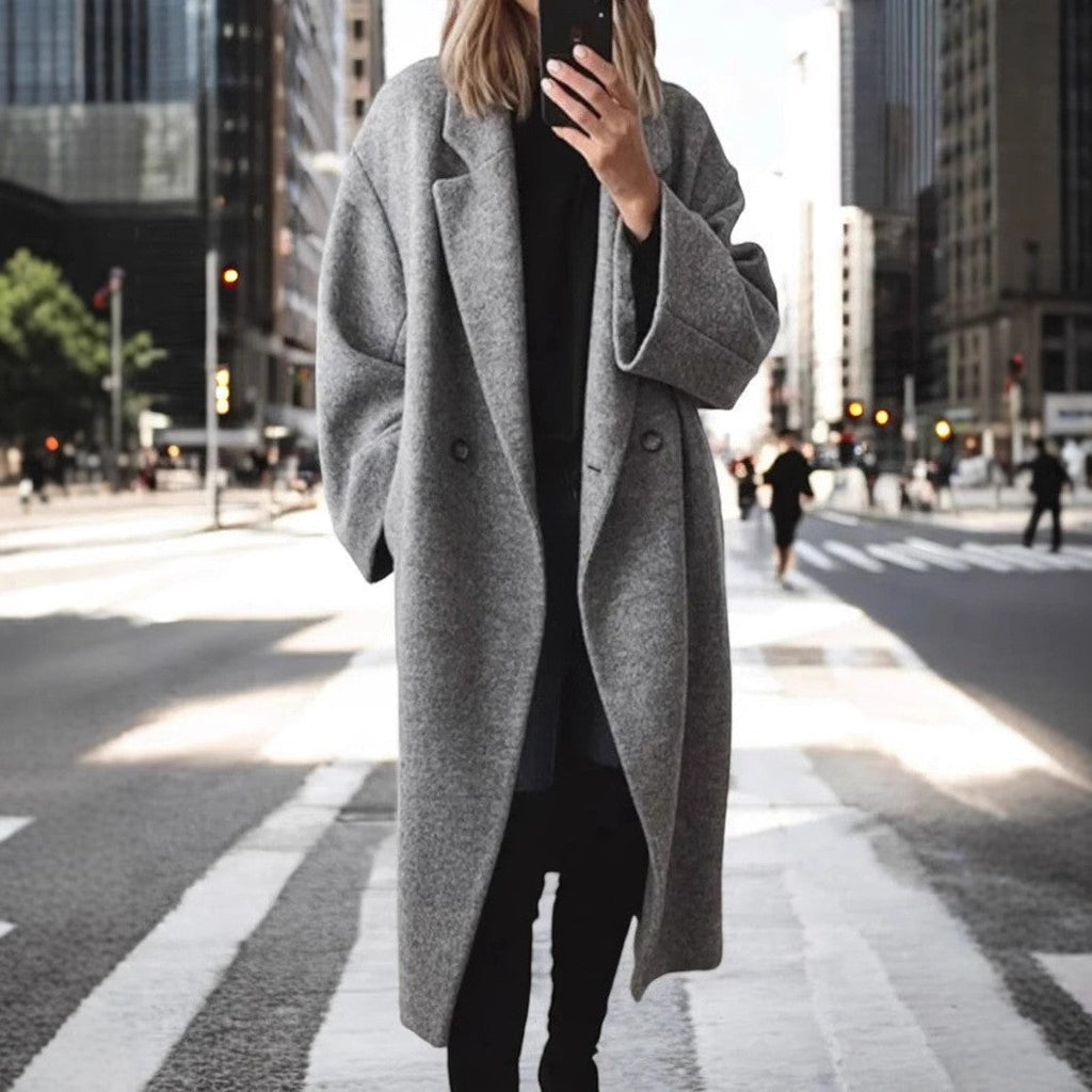 Oversize-Wollmantel für Damen mit elegantem Schnitt und dezenten Druckknöpfen, Größe S