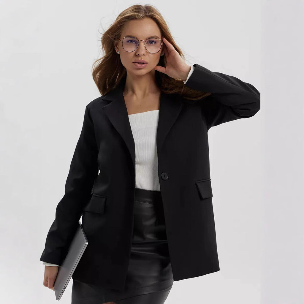 Eleganter, taillierter Damenblazer in modernem Schnitt, Größe