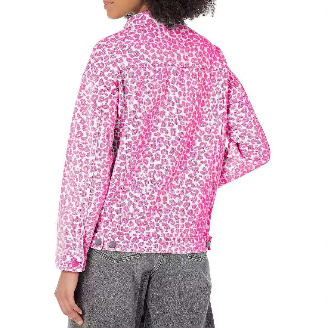 Women's denim jacket in a trendy leopard print design with a relaxed fit and fashionable details, size S