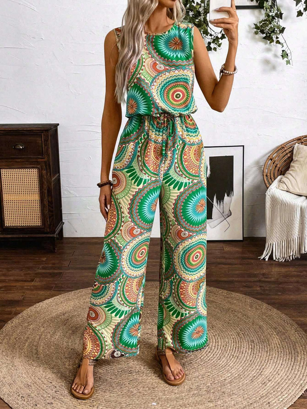 Women's wide-leg set with decorative pattern, size