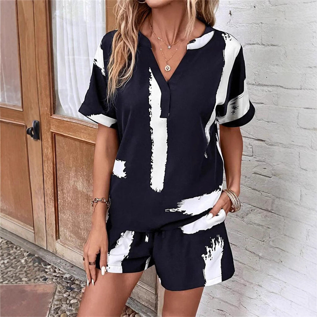 Women's casual short suit with a modern V-neck and stylish pockets, size S