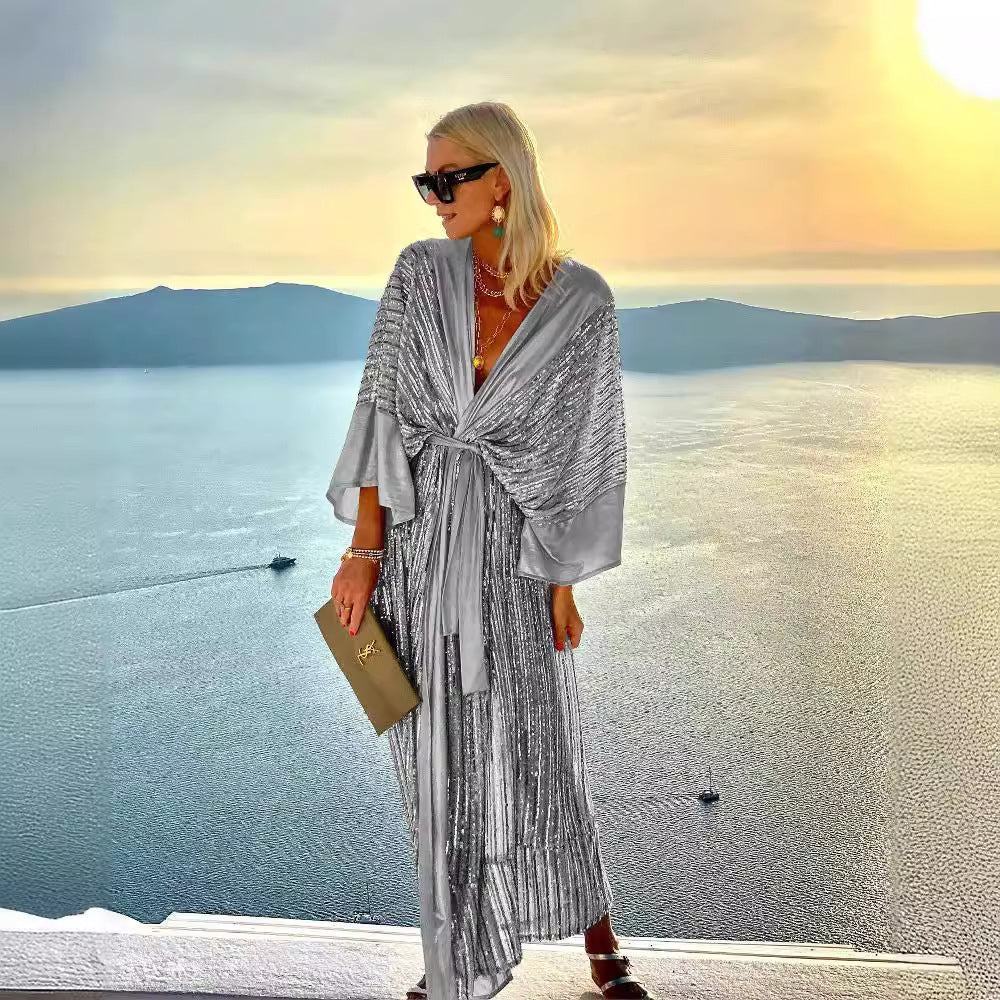 Women's shimmering kaftan with luxurious details, size S