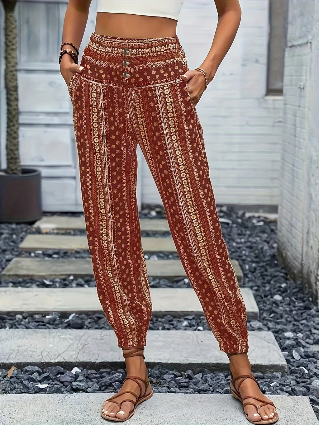 Women's wide-leg leisure trousers with elasticated waistband and button-decorated waist, size
