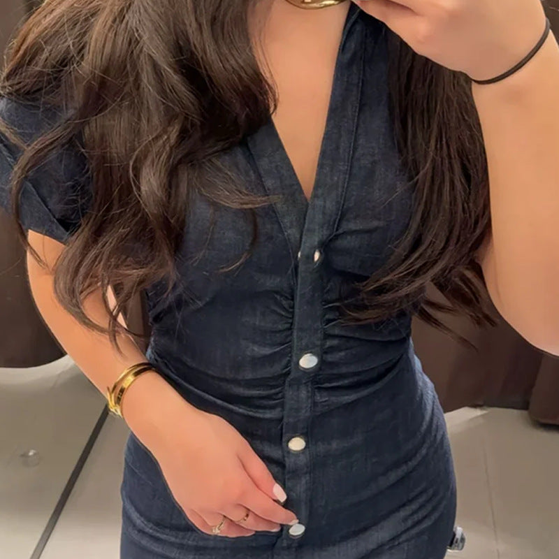 Women's knee-length denim dress with elegant button design, size