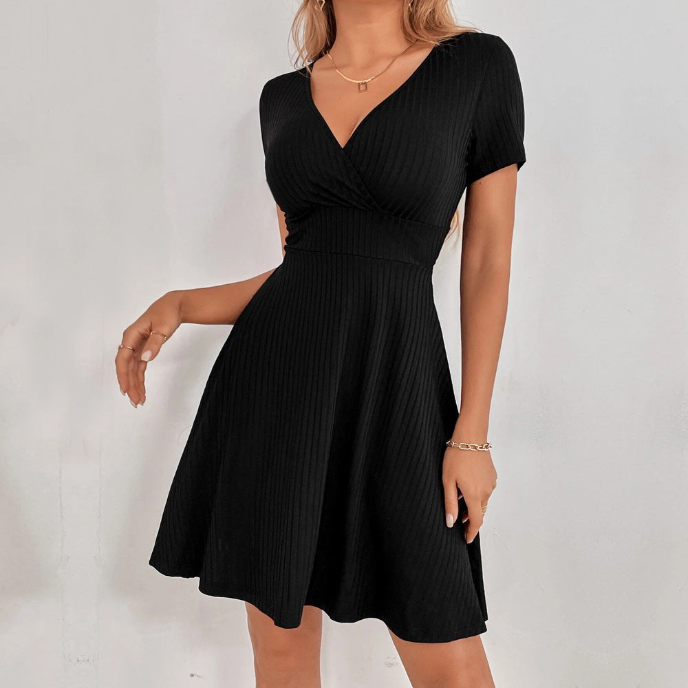 Damenkleid mit offenem Rücken und lässigem Bindegürtel, Größe