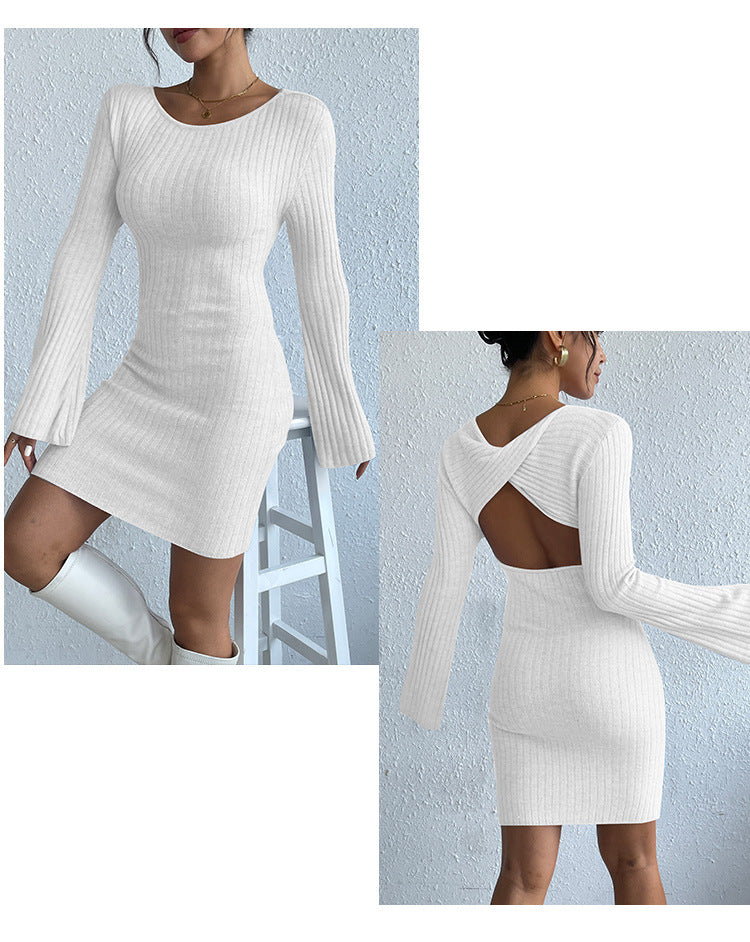 Valenzora | Long-sleeved trumpet sleeve open back knit dress