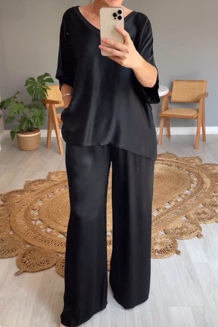 Valenzora | Solid color, silky V-neck casual suit