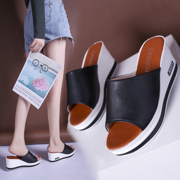 Women's wedge mules with comfortable sole and modern design, size Valenzora