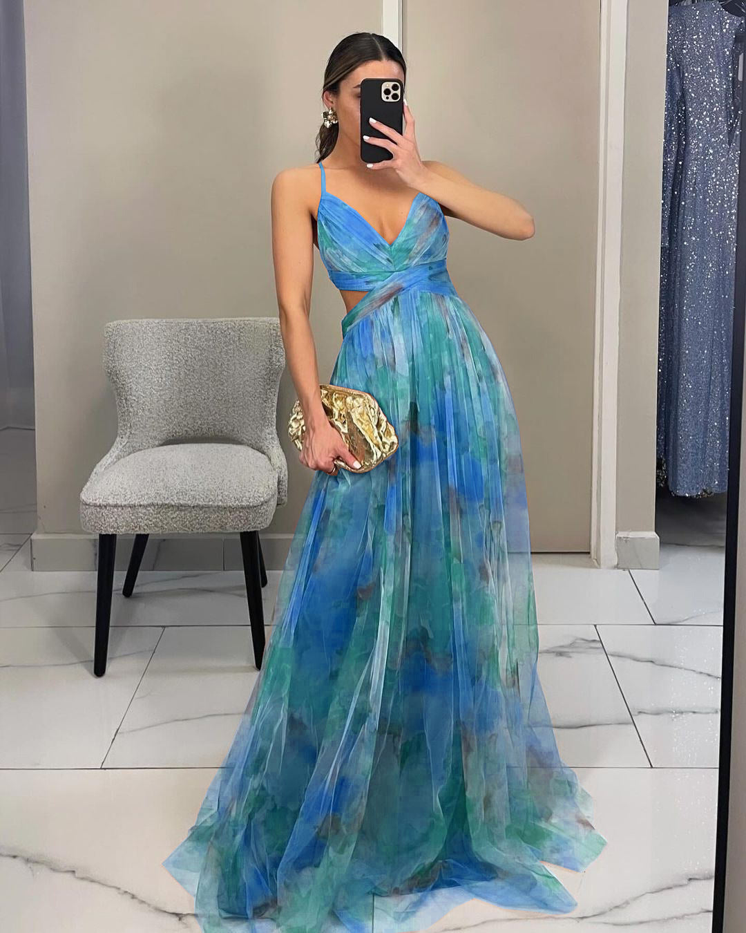 Valenzora | Wunderschönes langes Kleid aus bedrucktem Tüll mit floralem U-Boot-Ausschnitt, geschlitzter Seite, ärmellos, elegant, Vintage, Abendkleid für Damen