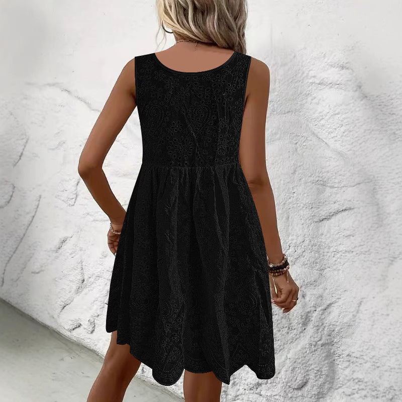 Luftiges Damen-Sommerkleid mit dekorativem Lochmuster und niedlichen Trägern, Größe