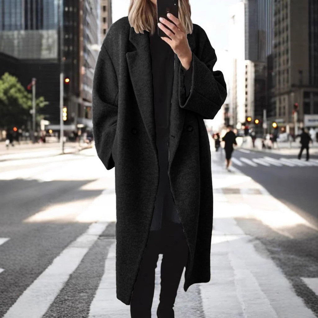 Oversize-Wollmantel für Damen mit elegantem Schnitt und dezenten Druckknöpfen, Größe S
