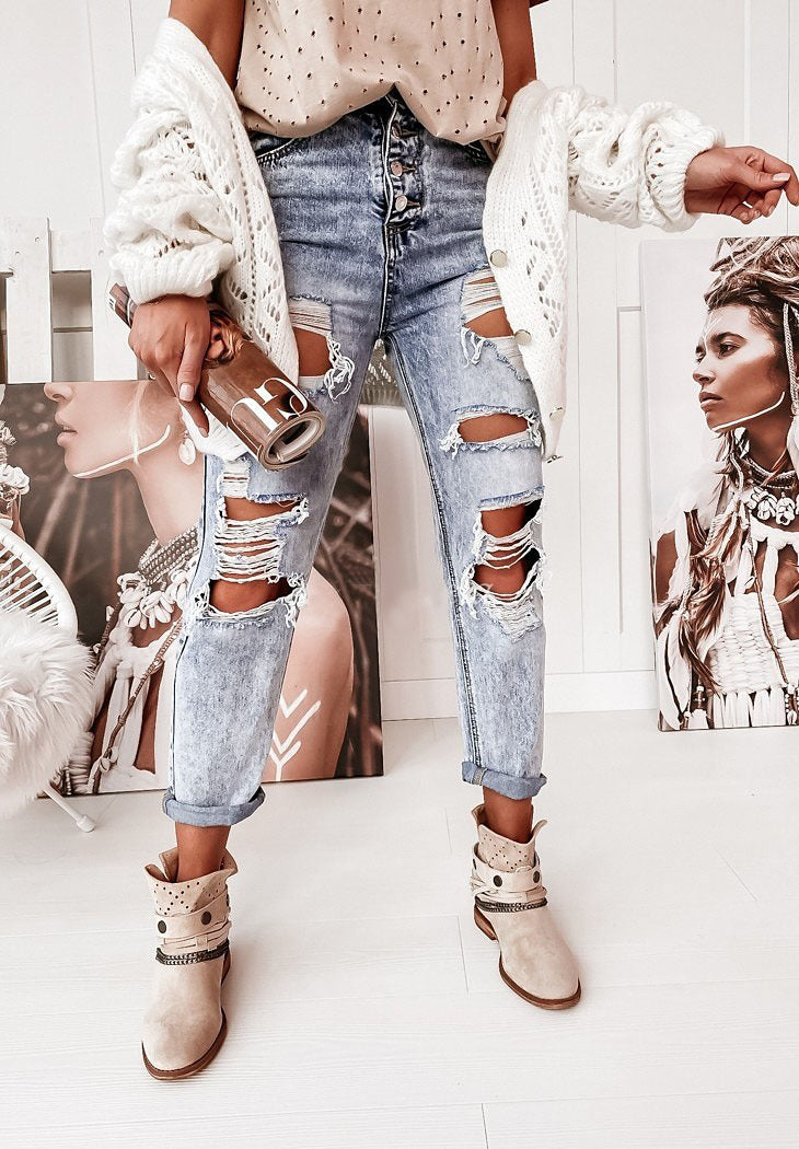 Women's Destroyed Boyfriend Jeans in a casual vintage style with a high waist, size [size missing]