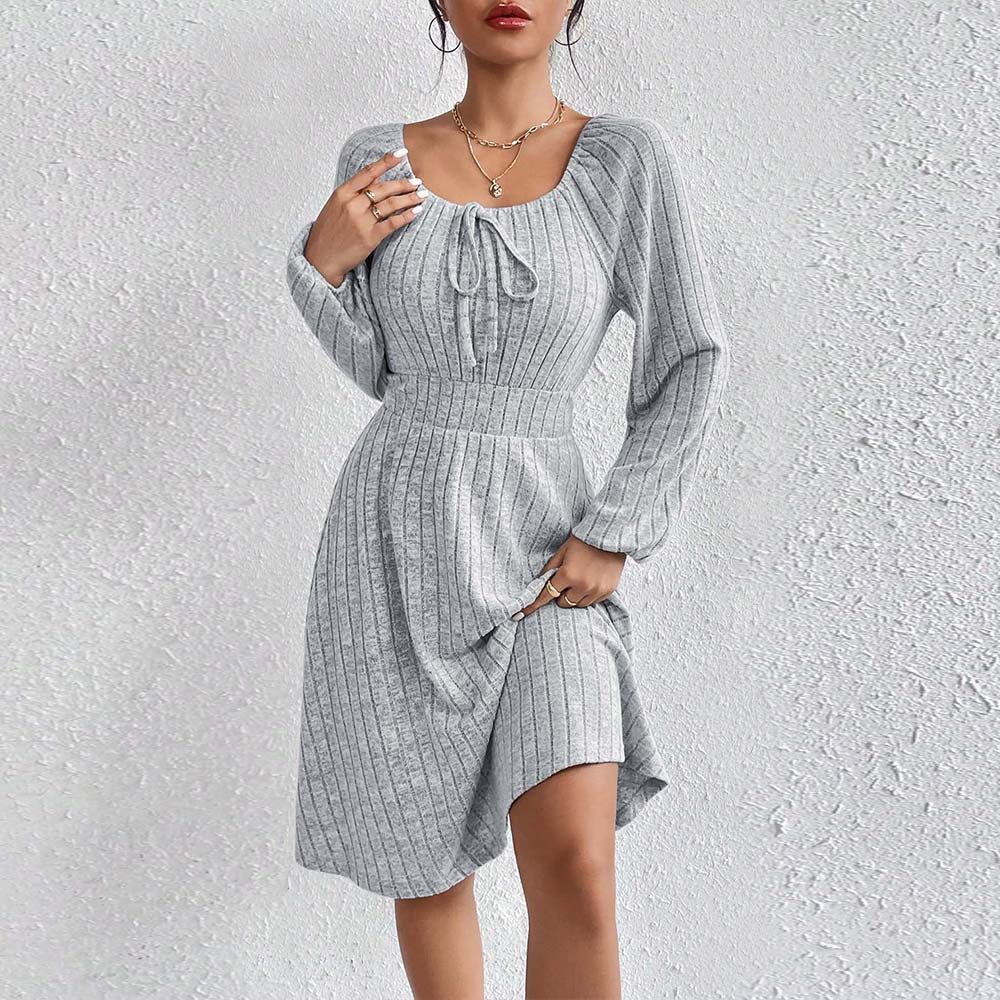 Women's midi dress with elastic material and fashionable ruching, size S