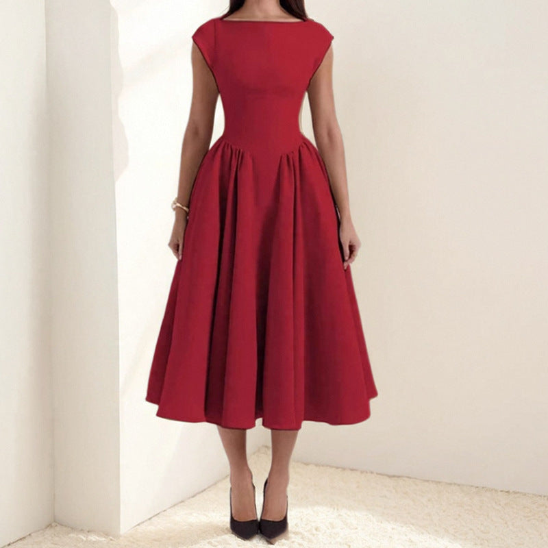 Women's evening dress with an elegant cut and flowing skirt, size