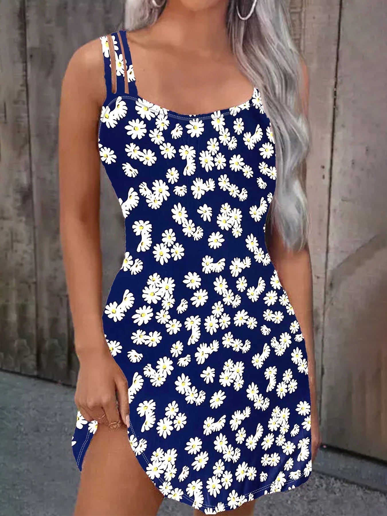 Cute sleeveless mini beach dress with daisy motif, size Valenzora