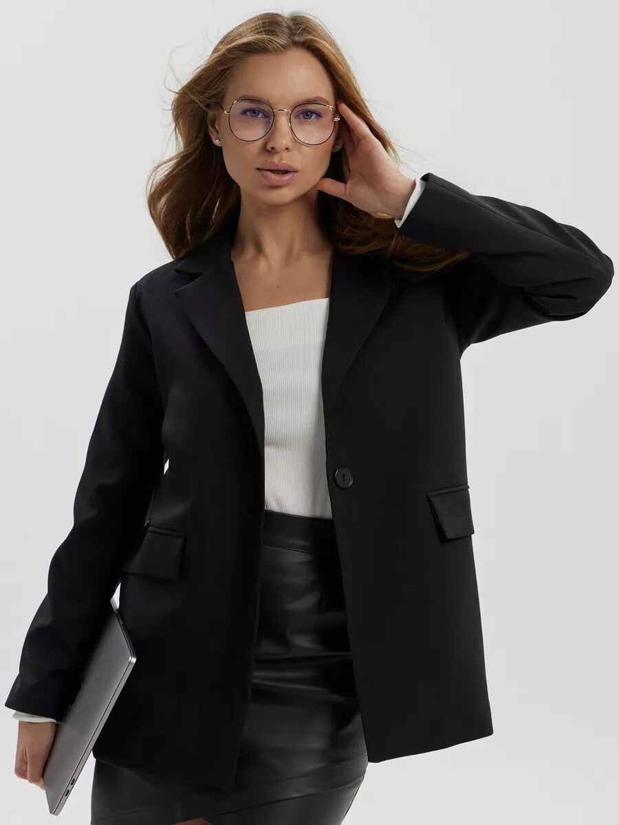 Eleganter, taillierter Damenblazer in modernem Schnitt, Größe