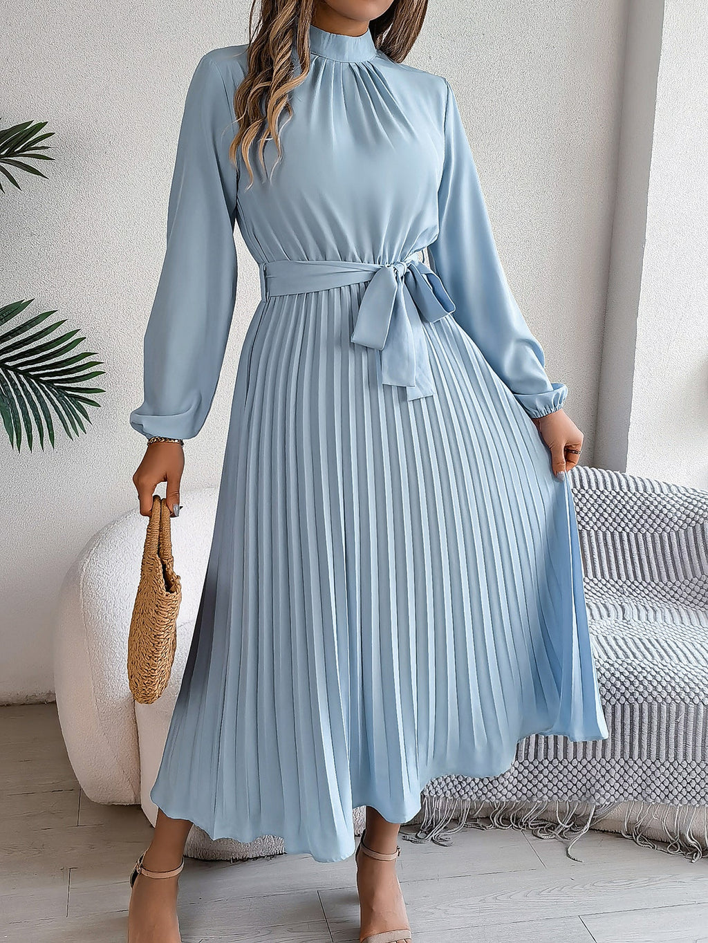 Valenzora | Elegant stand-up collar tailored pleated long skirt little dress