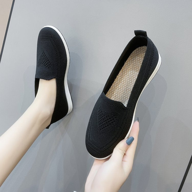Bequeme Slip-On-Sneaker für Damen mit atmungsaktivem Strickobermaterial, Größe S