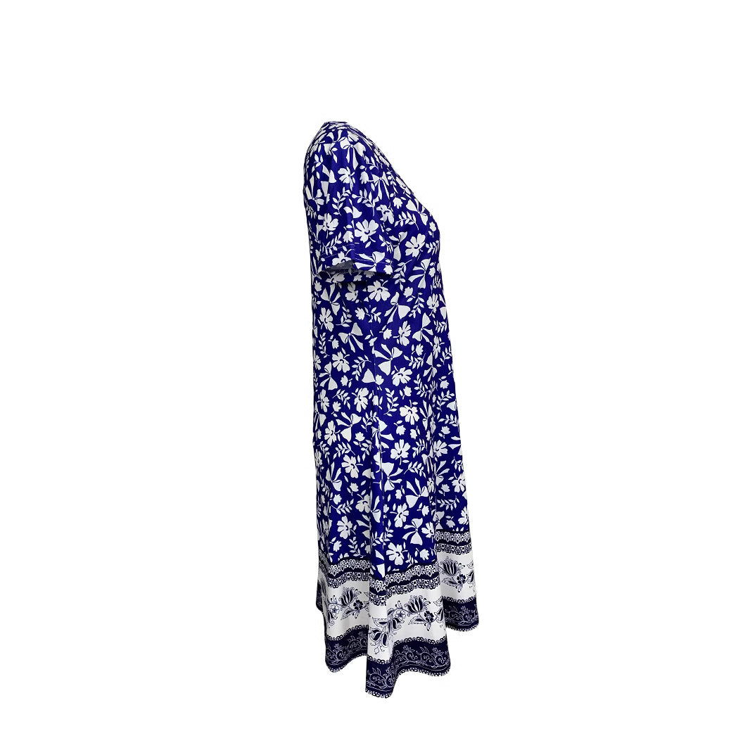 Women's casual dress with playful floral print and practical pockets Drune