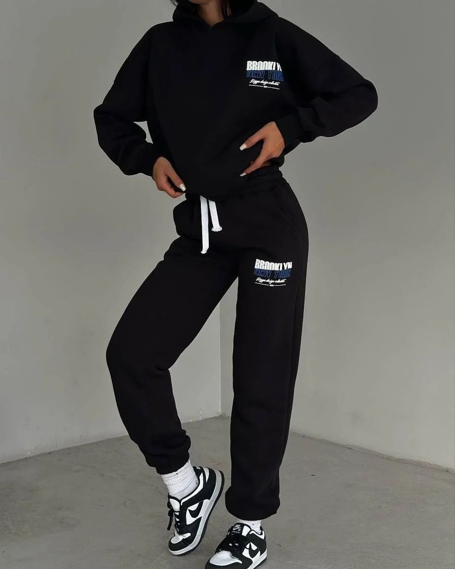 Women's casual fleece hoodie and jogging pants set with practical drawstring and high-quality cotton blend, size [size missing]