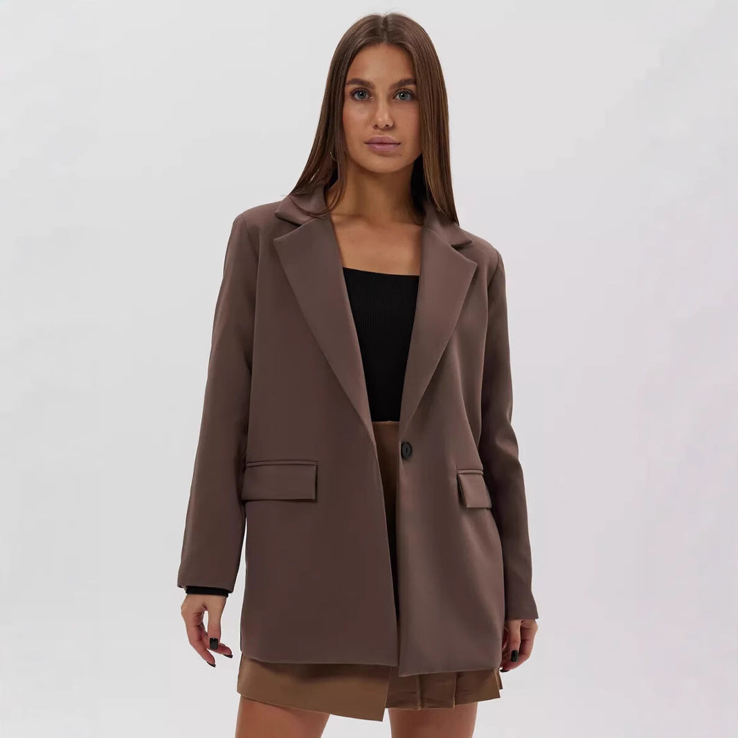 Eleganter, taillierter Damenblazer in modernem Schnitt, Größe
