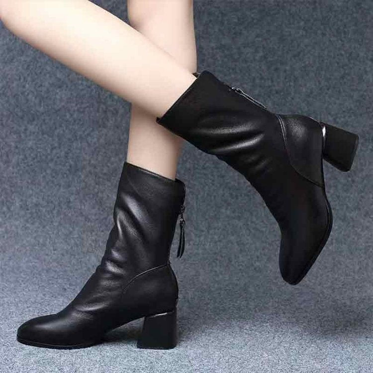 Valenzora | Luxurious vegan leather ankle boots with zipper