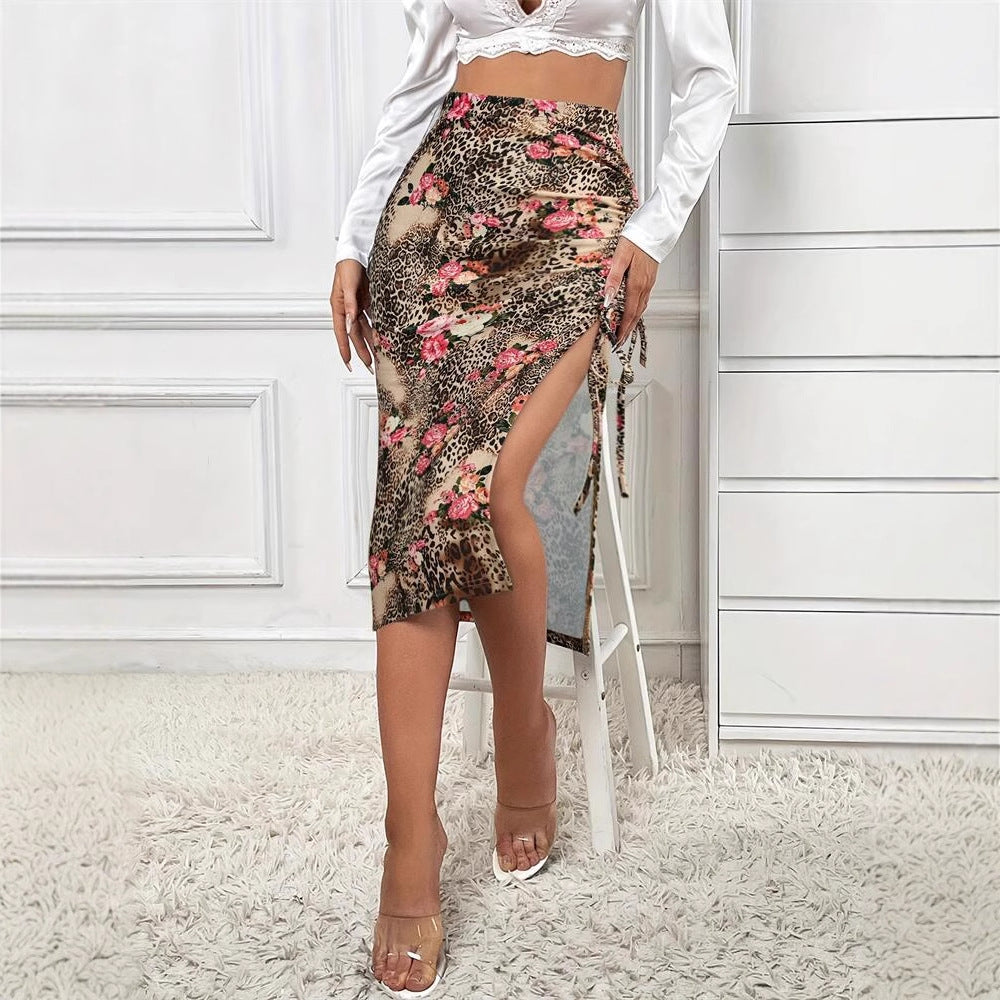 Women's elegant midi skirt with floral animal print and side slit, size [size missing]