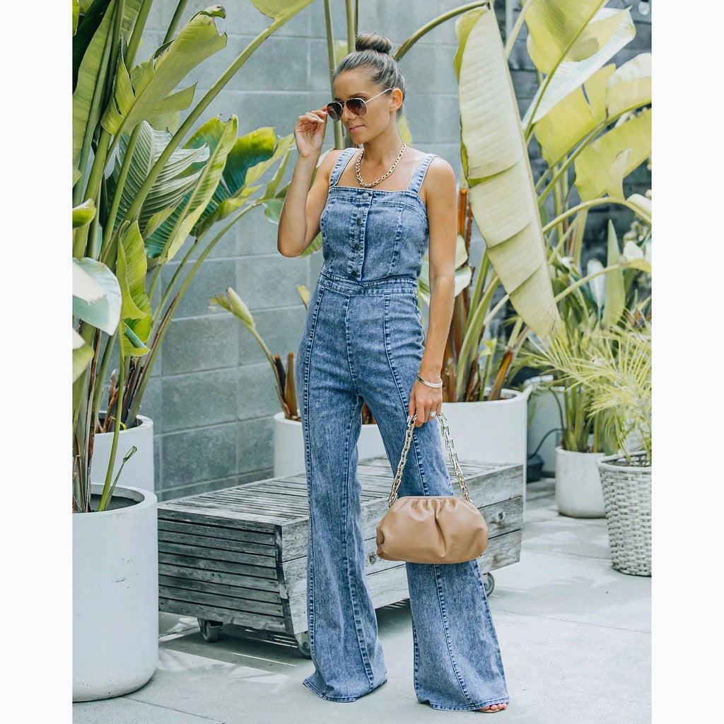 Women's jumpsuit in a casual denim look with wide legs and decorative buttons, size S