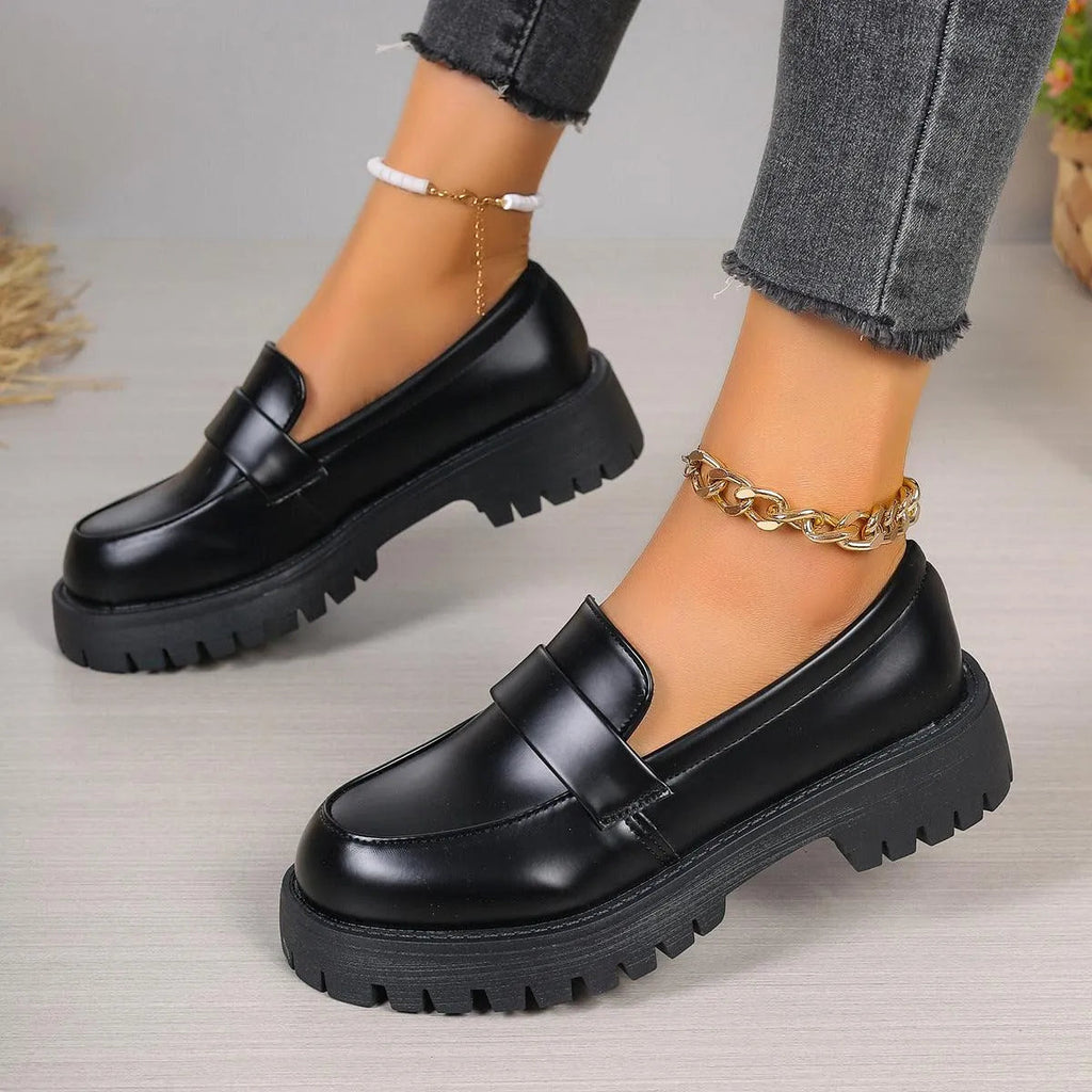 Valenzora | Black platform moccasins