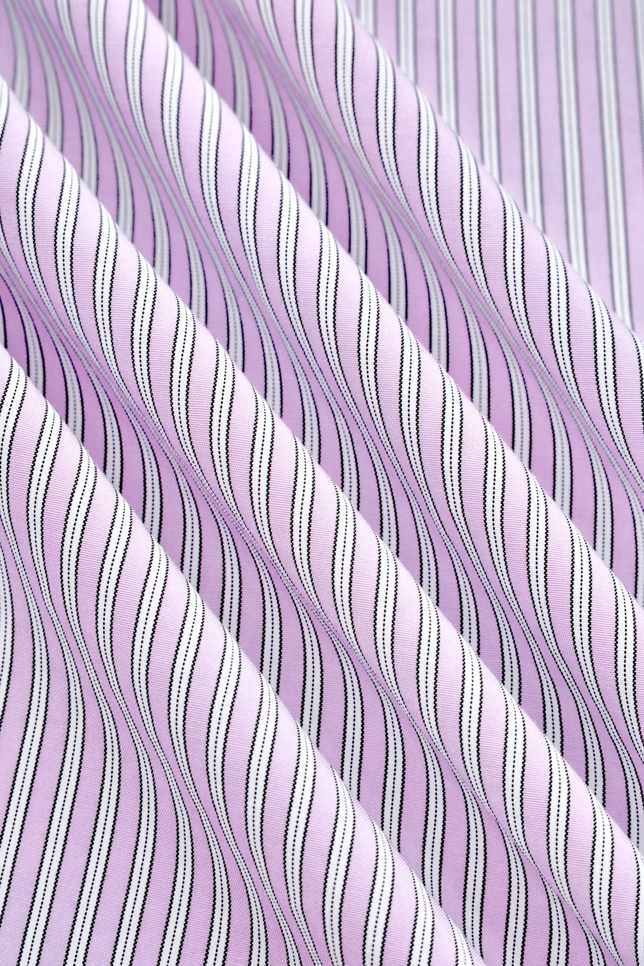 Women's striped short-sleeved blouse with classic collar and chest pocket, size
