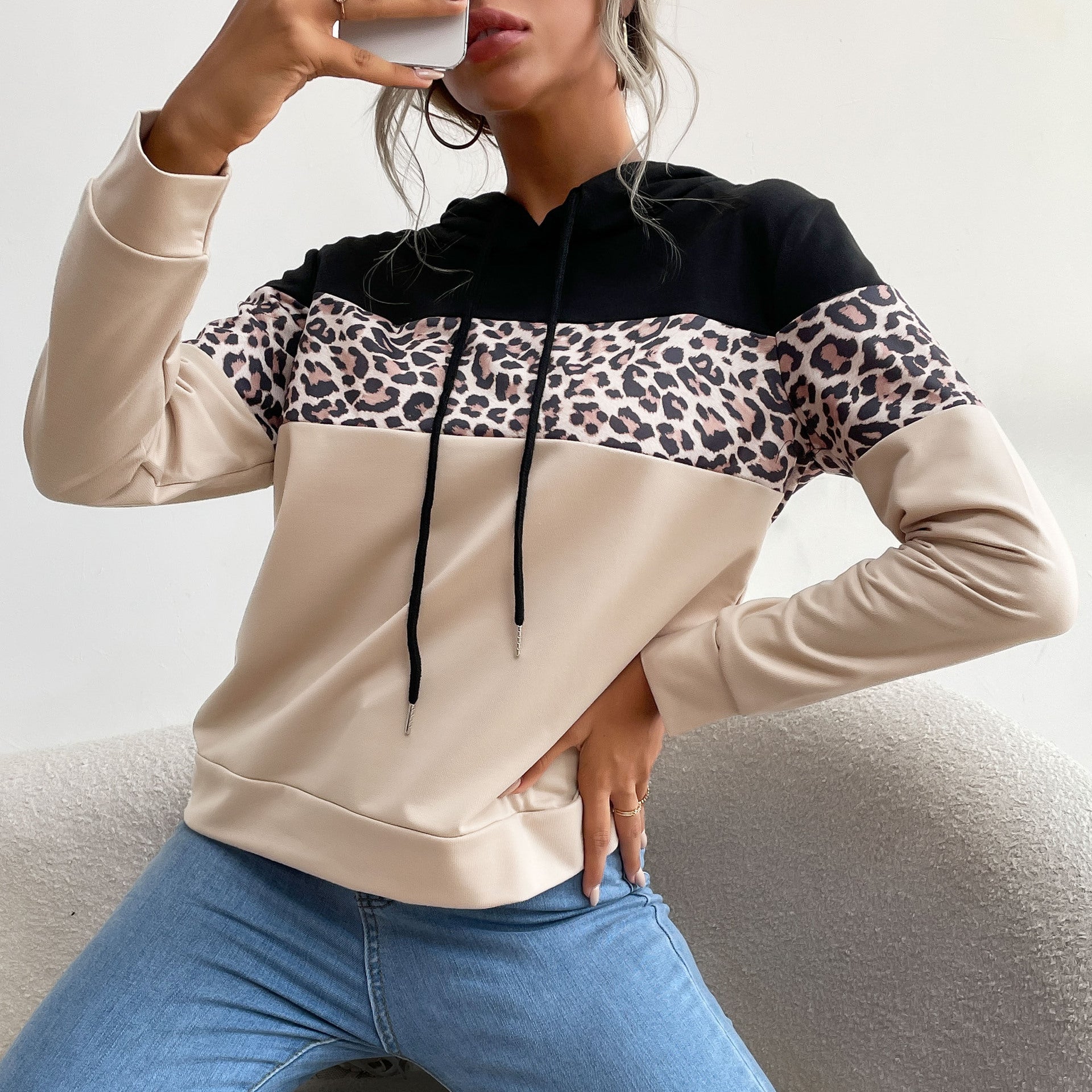 Damen-Hoodie mit modischem Leopardenprint und sportlicher Passform, Größe S