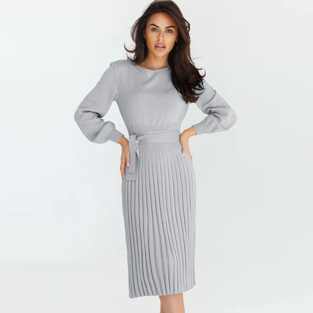 Women's knitted dress with adjustable belt and long sleeves, size