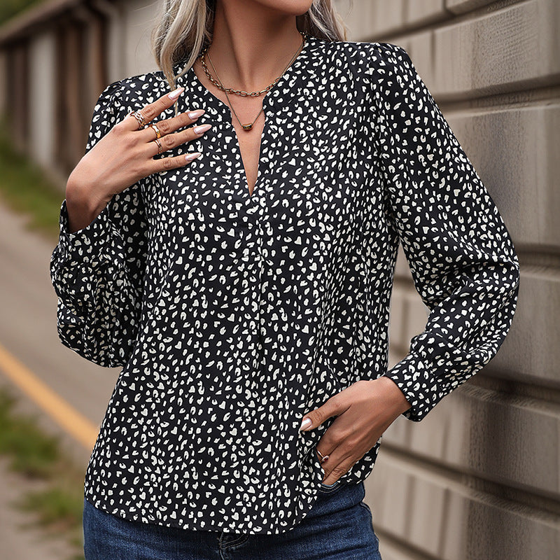 Damenbluse mit modernem Polka-Dot-Design und eleganten Rüschen, Größe [Größe fehlt]
