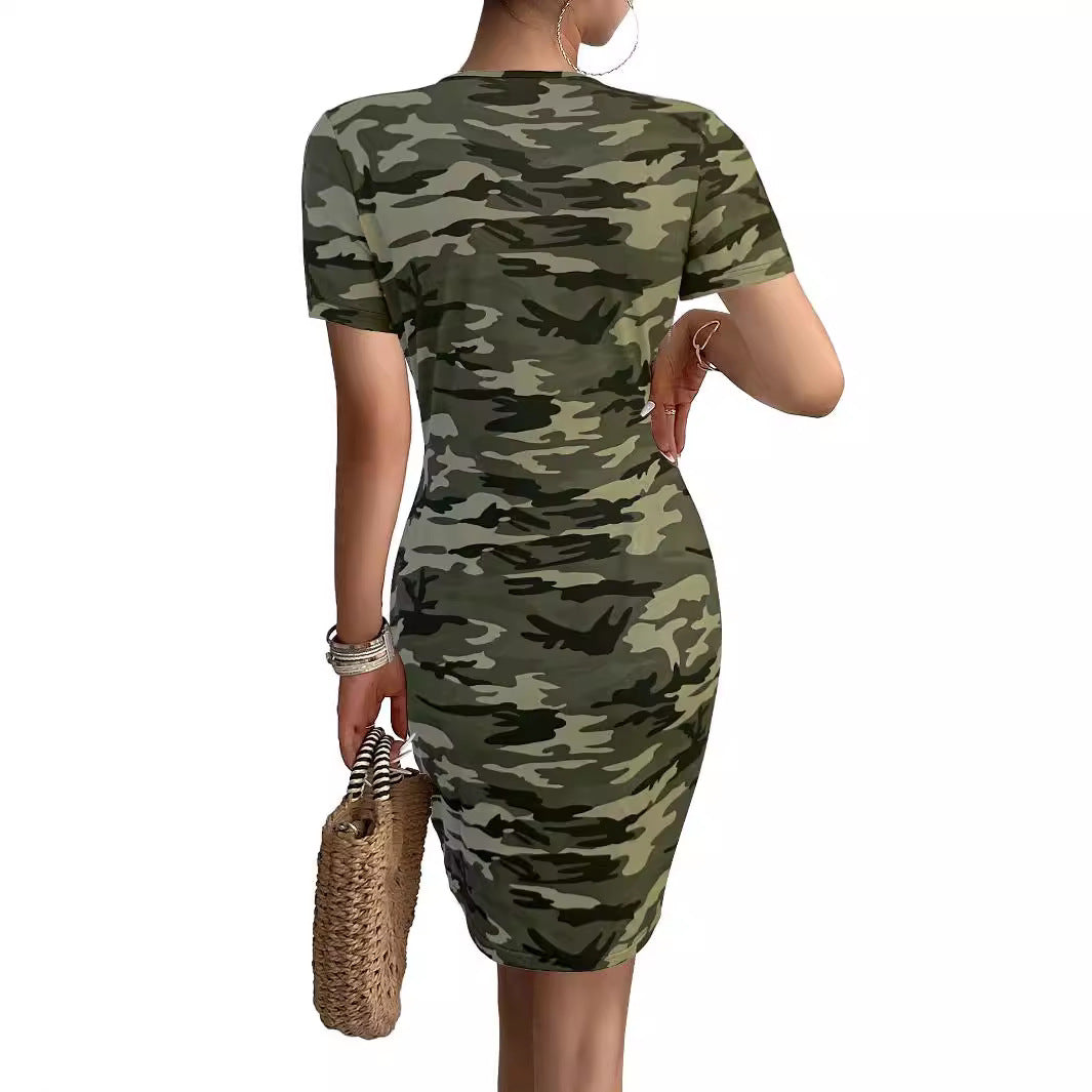 Women's short-sleeved dress in trendy camouflage style with a figure-hugging cut and V-neck, size [size]