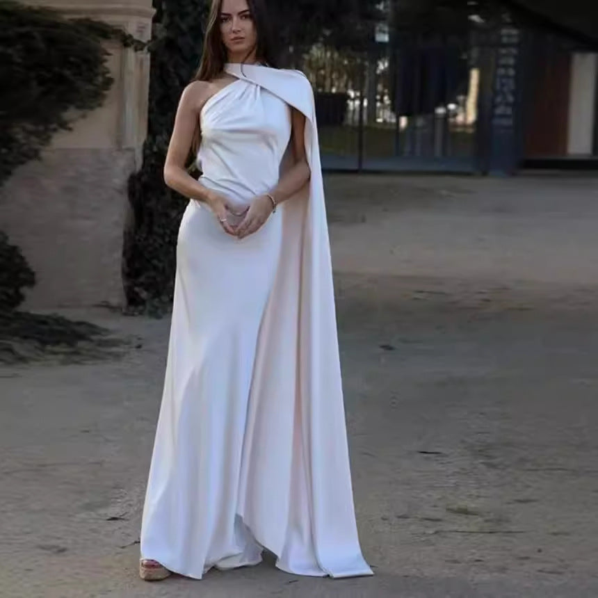 Elegantes Damenabendkleid mit einseitigem Cape und raffinierten Drapierungen, Größe Valenzora