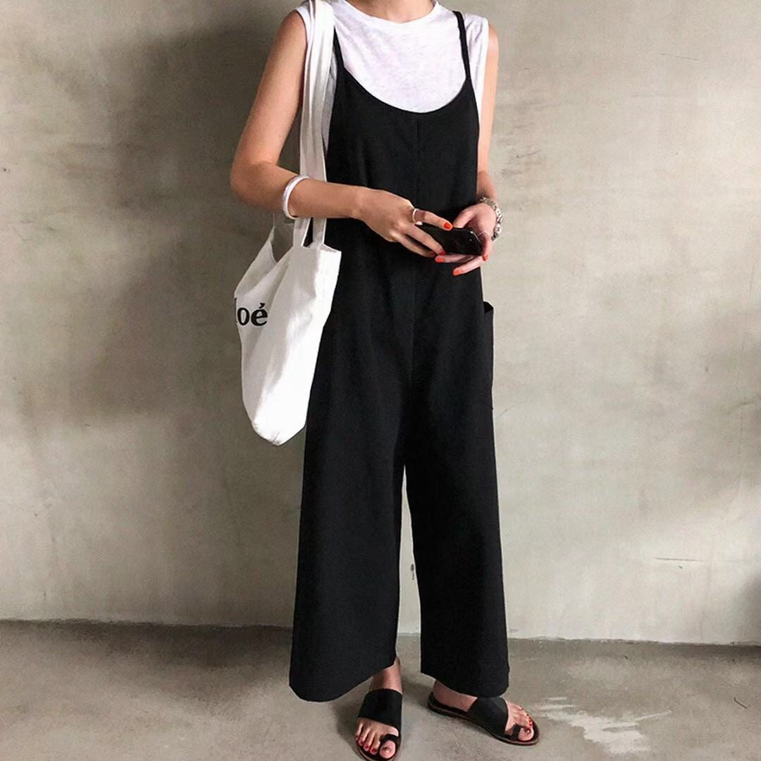 Women's casual-style dungarees with adjustable straps and great comfort, size [size missing]