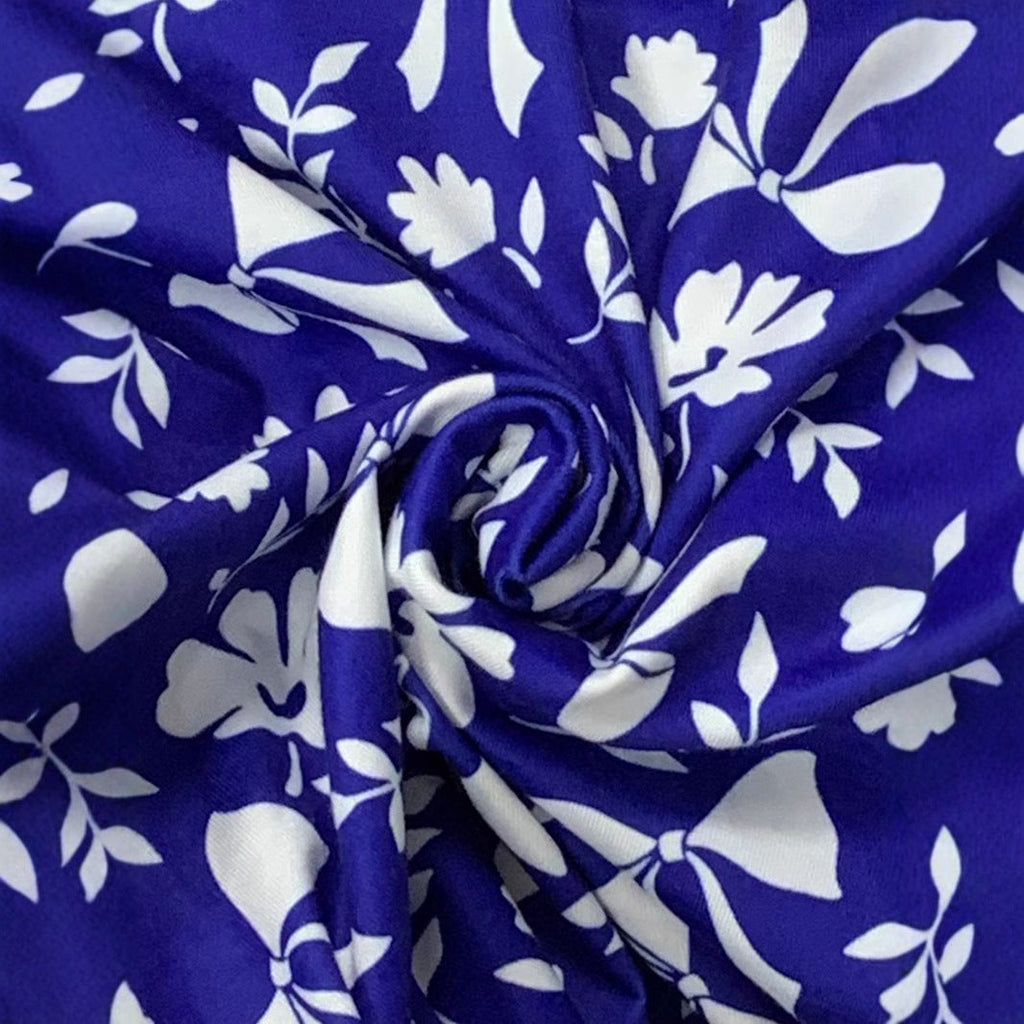 Women's casual dress with playful floral print and practical pockets Drune
