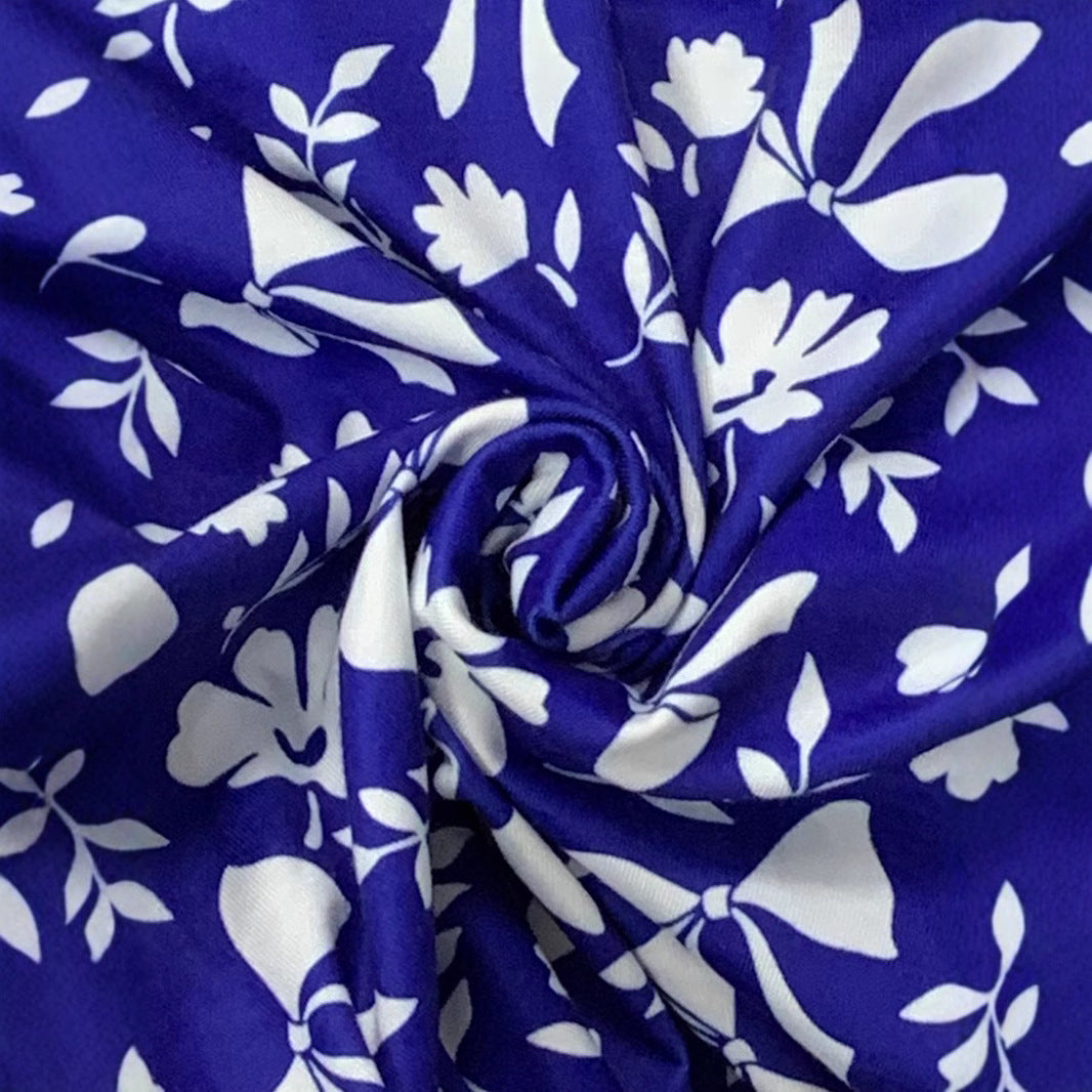 Women's casual dress with playful floral print and practical pockets Drune