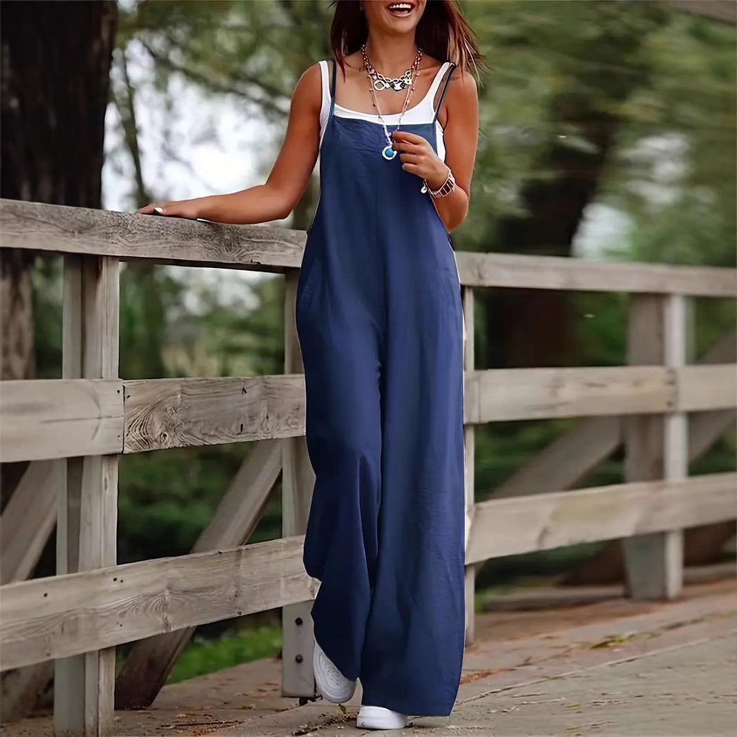 Women's airy jumpsuit with practical pockets and adjustable straps, size [size missing]