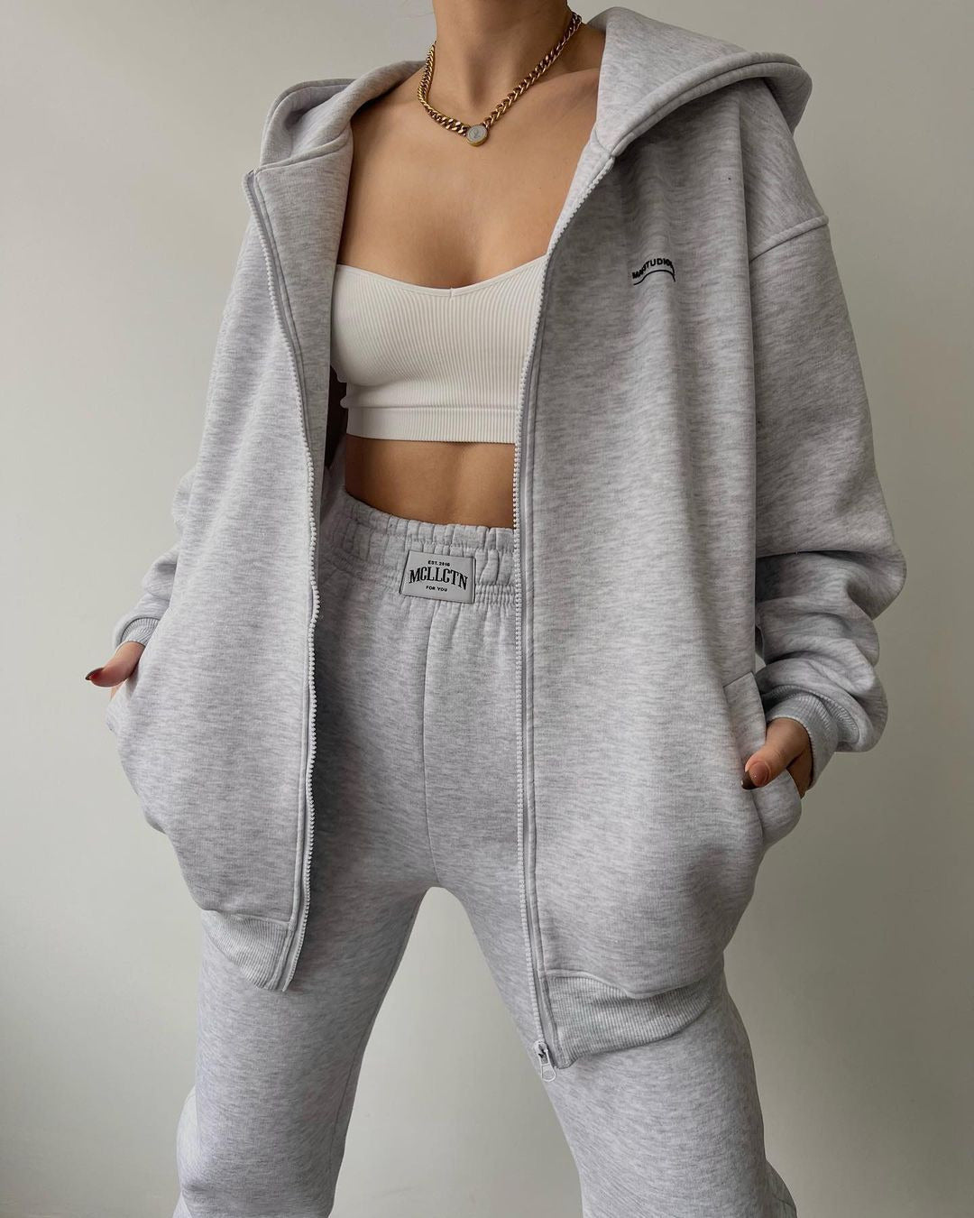 Damen Freizeit-Oversized-Kapuzenpullover mit durchgehendem Reißverschluss und praktischen Kängurutaschen, Größe S