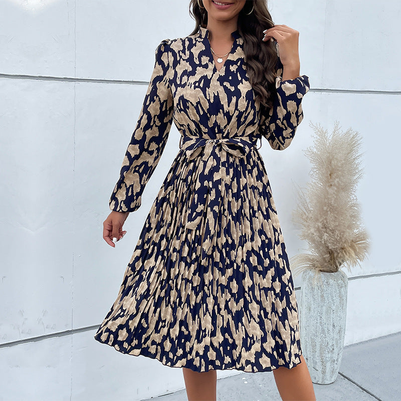 Damen Midikleid mit tailliertem Schnitt und modischem Bindegürtel, Größe S
