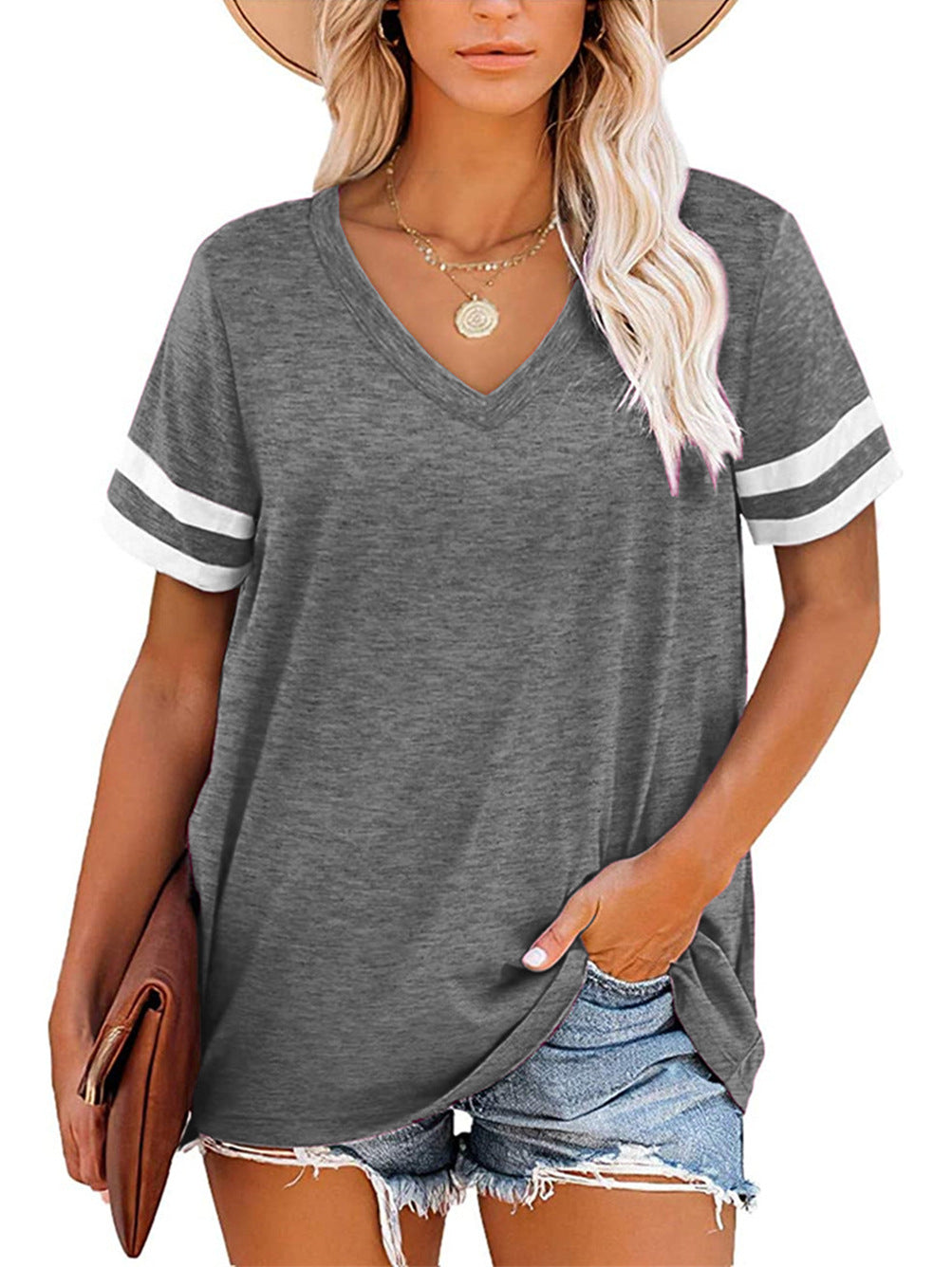 Women's V-neck T-shirt with sporty striped pattern and relaxed fit, size [size missing]