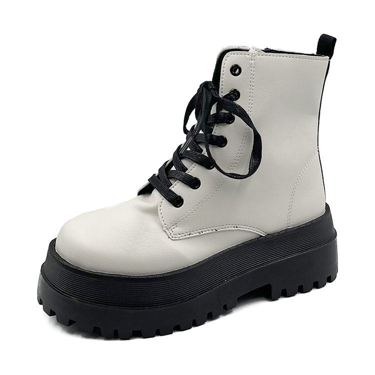 Women's lace-up boots with a sturdy platform sole and elegant upper, size S