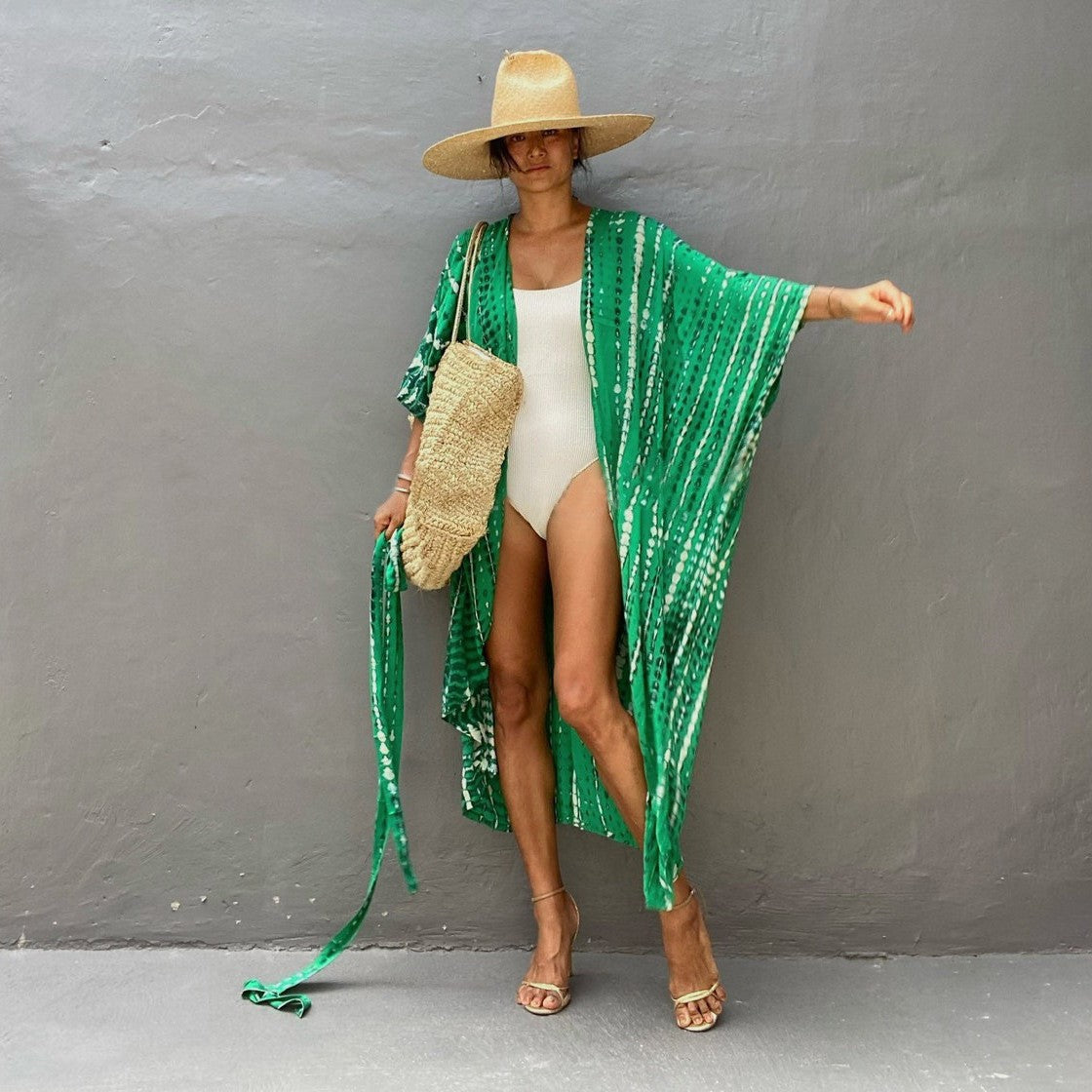 Women's beach kimono size