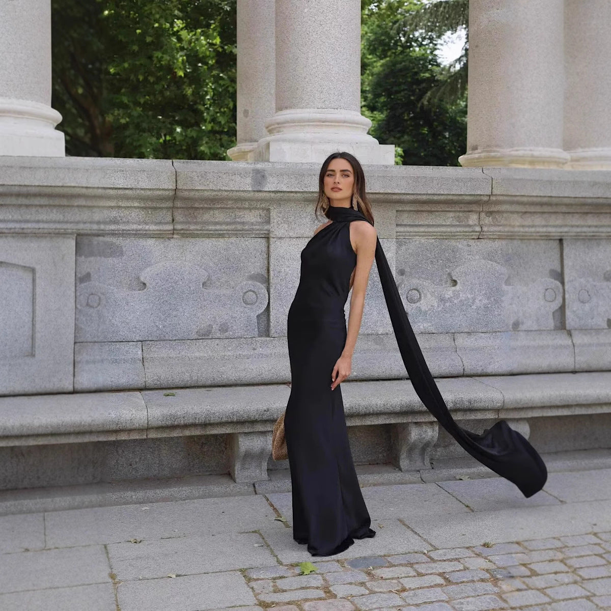 Women's evening dress with elegant stand-up collar and voluminous cape, size S
