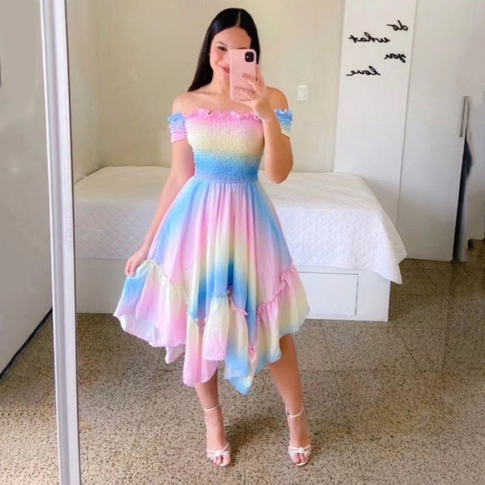 Damen-Sommerkleid, schulterfrei, mit buntem Schmetterlingsmuster und fließenden Falten, Größe S