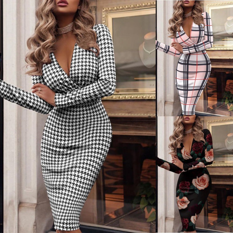 Women's fitted wrap dress with plaid pattern and deep V-neck Drune
