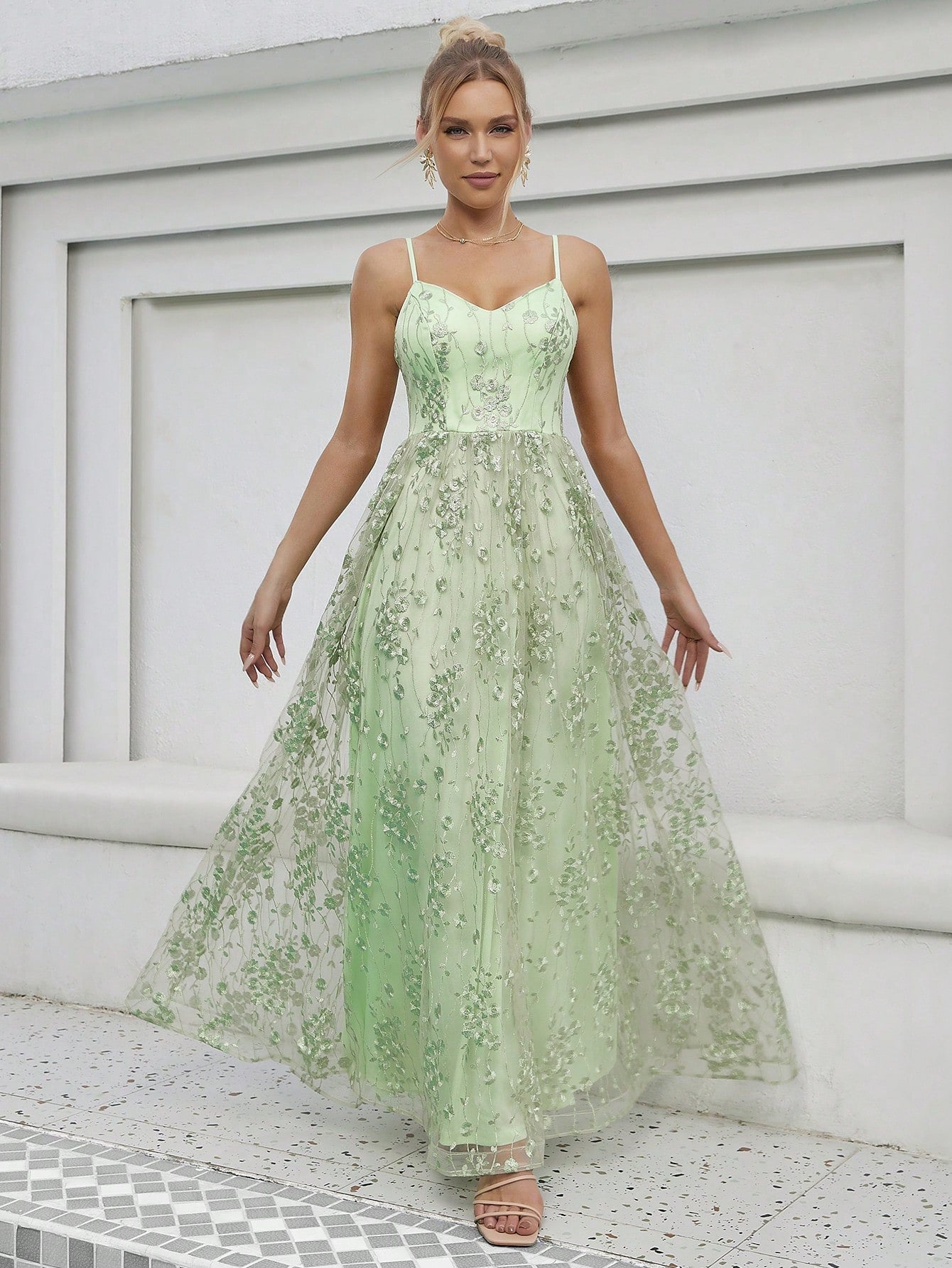 Valenzora | V-neck strapless evening dress, mesh, embroidered back, open back, elegant evening dress, dance dress, party dress, bridesmaid dress